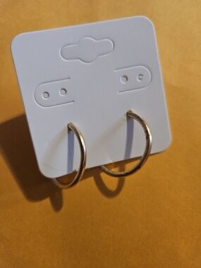 Simple Gold Hoop Earrings - Classic Minimalist